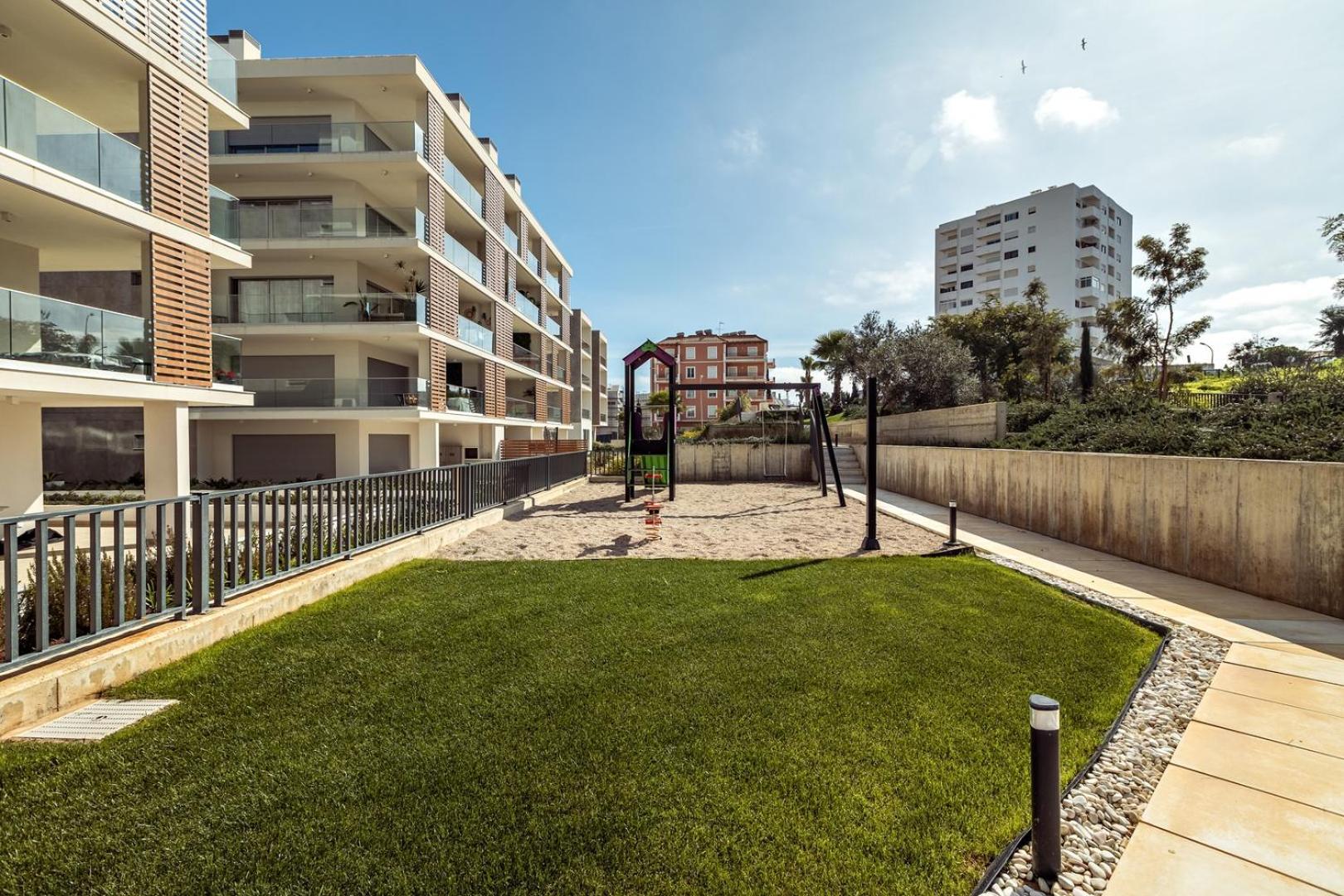 Modern 1-bed With Terrace - Apartment